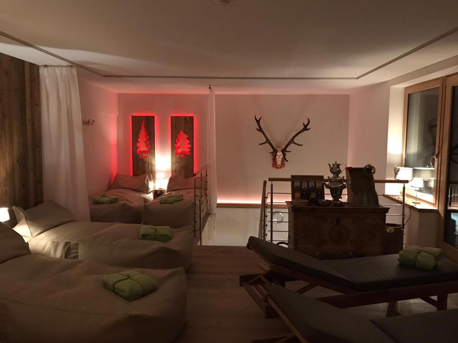 Hotel Ciasa Ai Pini San Cassiano  Zewnętrze zdjęcie