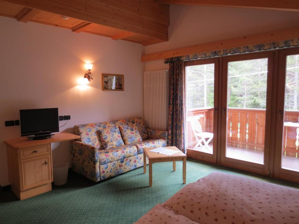 Hotel Ciasa Ai Pini San Cassiano  Pokój zdjęcie